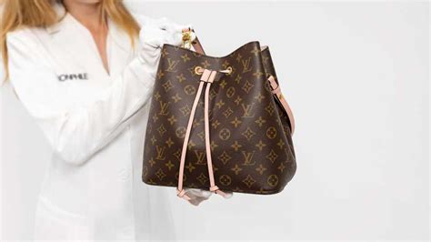 louis vuitton neonoe purse size